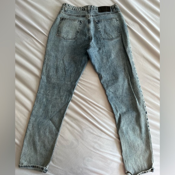 Cheap money sustainable denim light wash jeans. 32/32. Worn. Great condition. - Picture 2 of 6